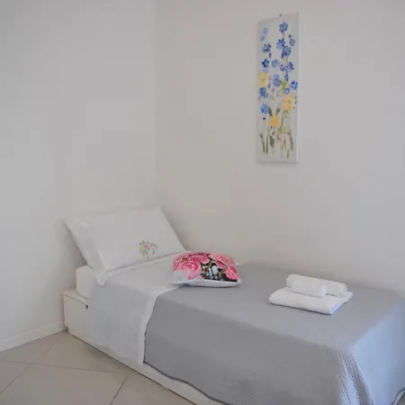 Casa Solari アパート ラッパロ